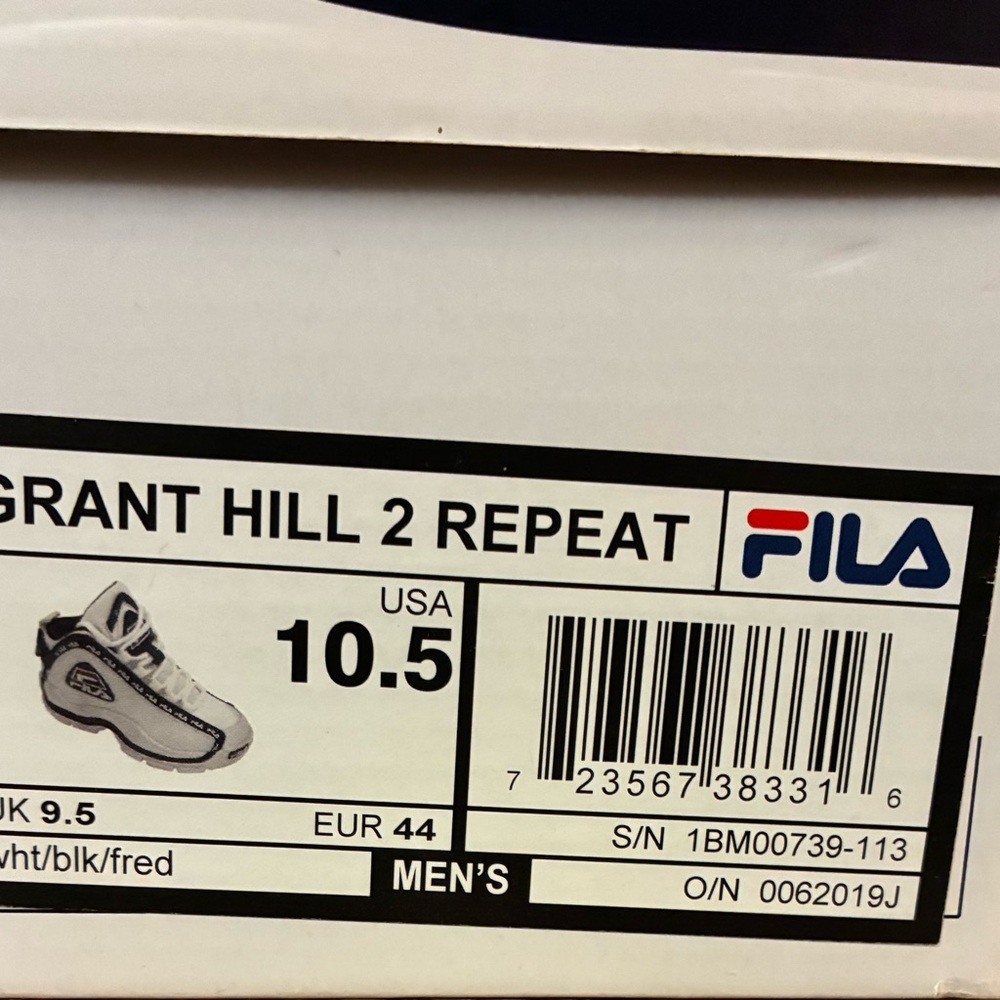 Fila Grant Hill 2 Repeat Sneakers - 10.5 - Picture 5 of 9